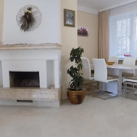 Penzion Marjánka Hluboká nad Vltavou Esterno foto