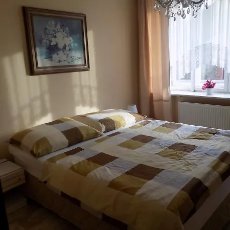 Penzion Marjánka Hluboká nad Vltavou Esterno foto