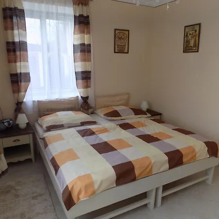 Penzion Marjánka Hluboká nad Vltavou Esterno foto